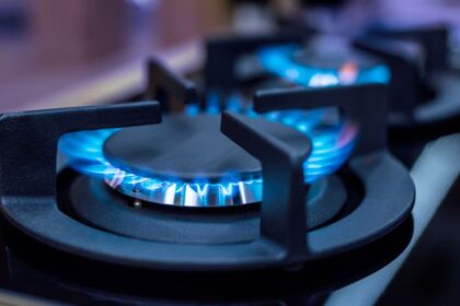 Wholesale gas prices hit mid-February high